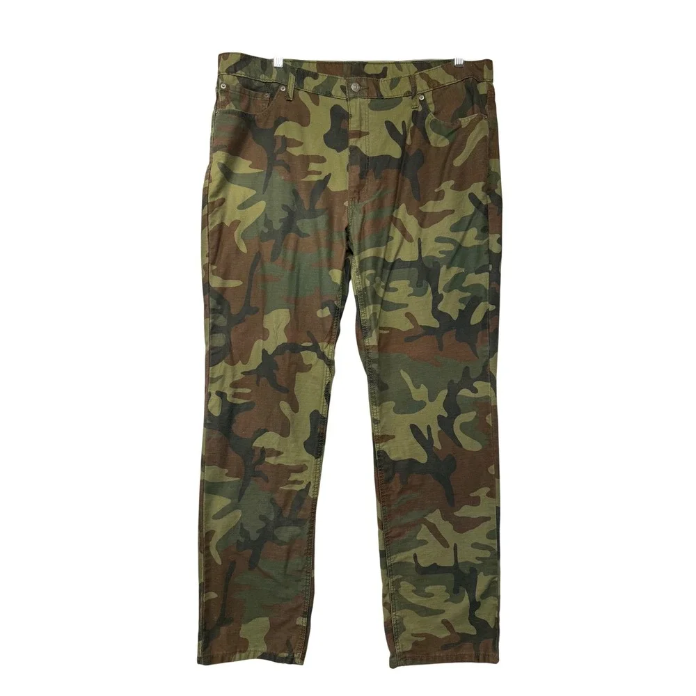 Levis 541 Athletic Taper Camo Pants Mens 42x34 (actual 43x33)Woodland Camouflage